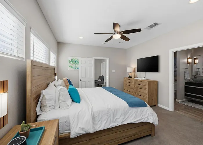 Steps To Dickies Arena Lux Garage Parking Vakantiehuis *